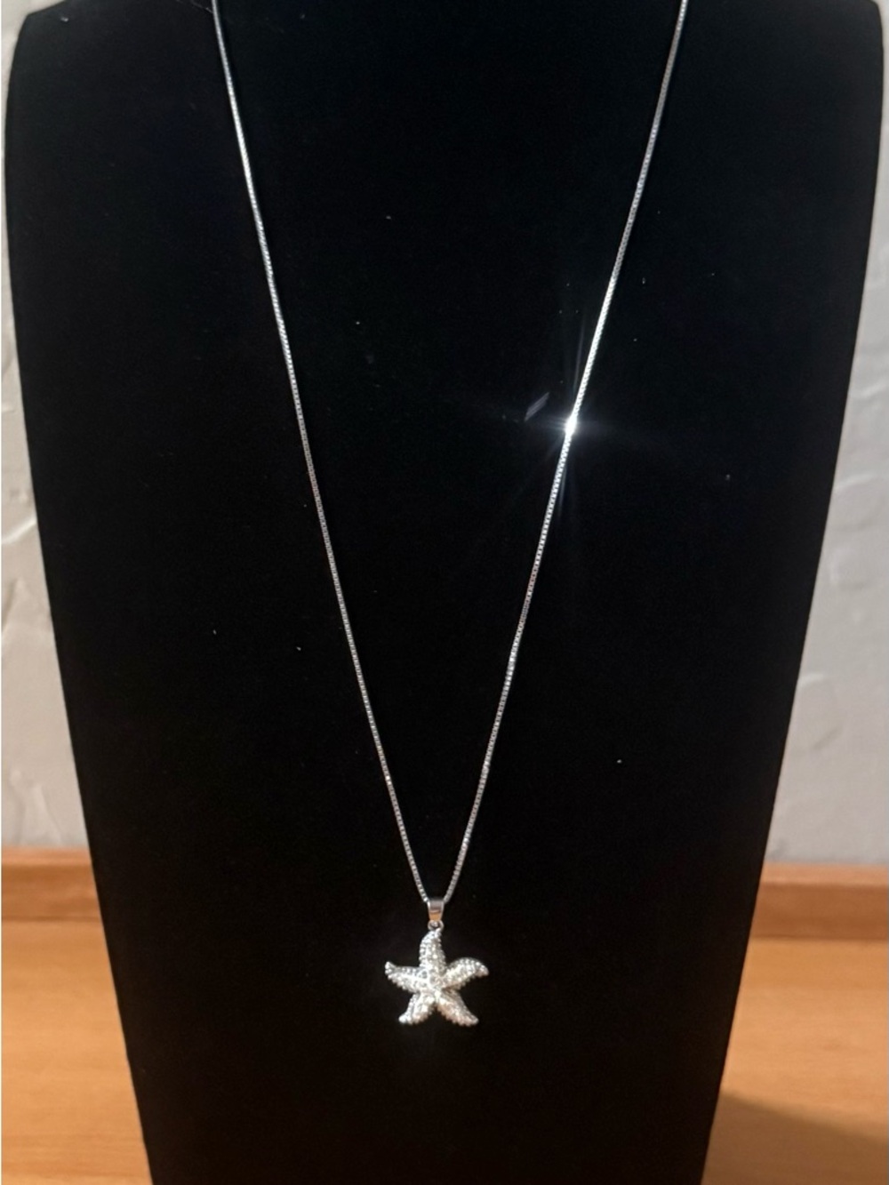 Silver Tone Starfish Pendant Necklace – 20” Chain | Coastal Beachy Style